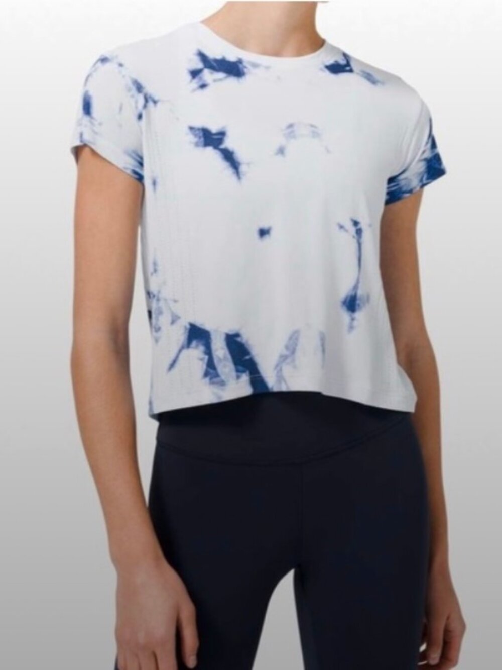 Lululemon 💎 Sz 8 Train to Be Short Sleeve | Shibori